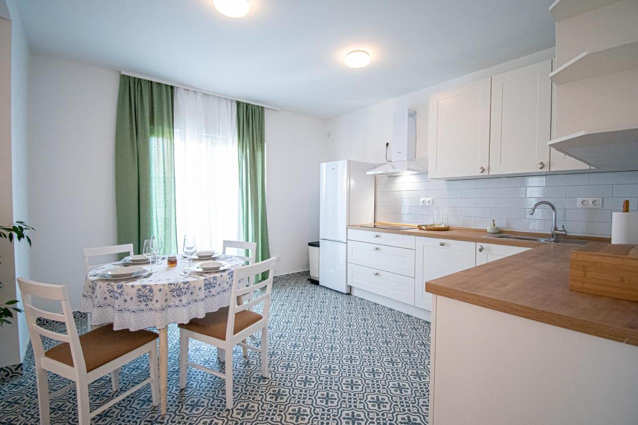 Apartment Nikola Kastel Novi Exterior photo
